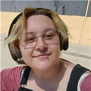 Me considero carismático y atento.
En cuanto a quien, sería a niños y/o adolescentes!